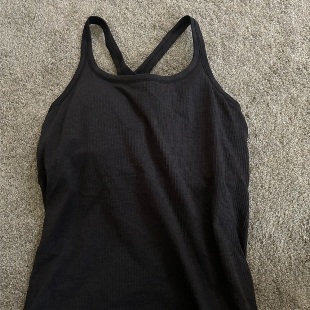lulu align full length top, size 12